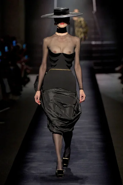 Look 2